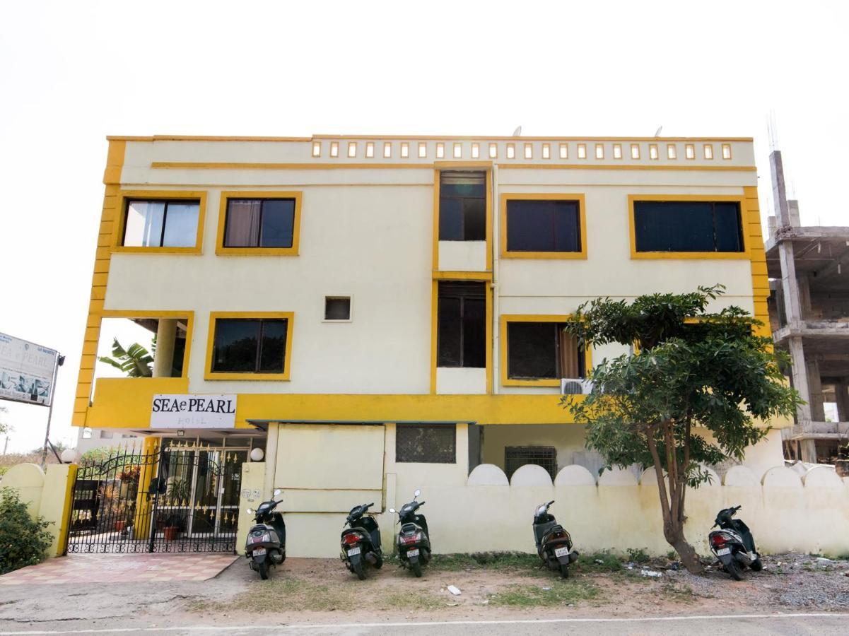 Oyo 69511 Hotel Sea E Pearl Visakhapatnam Bagian luar foto
