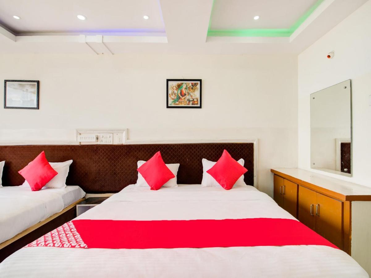 Oyo 69511 Hotel Sea E Pearl Visakhapatnam Bagian luar foto