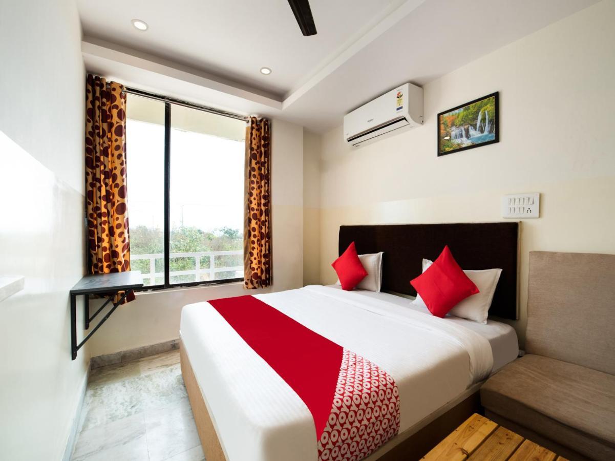 Oyo 69511 Hotel Sea E Pearl Visakhapatnam Bagian luar foto